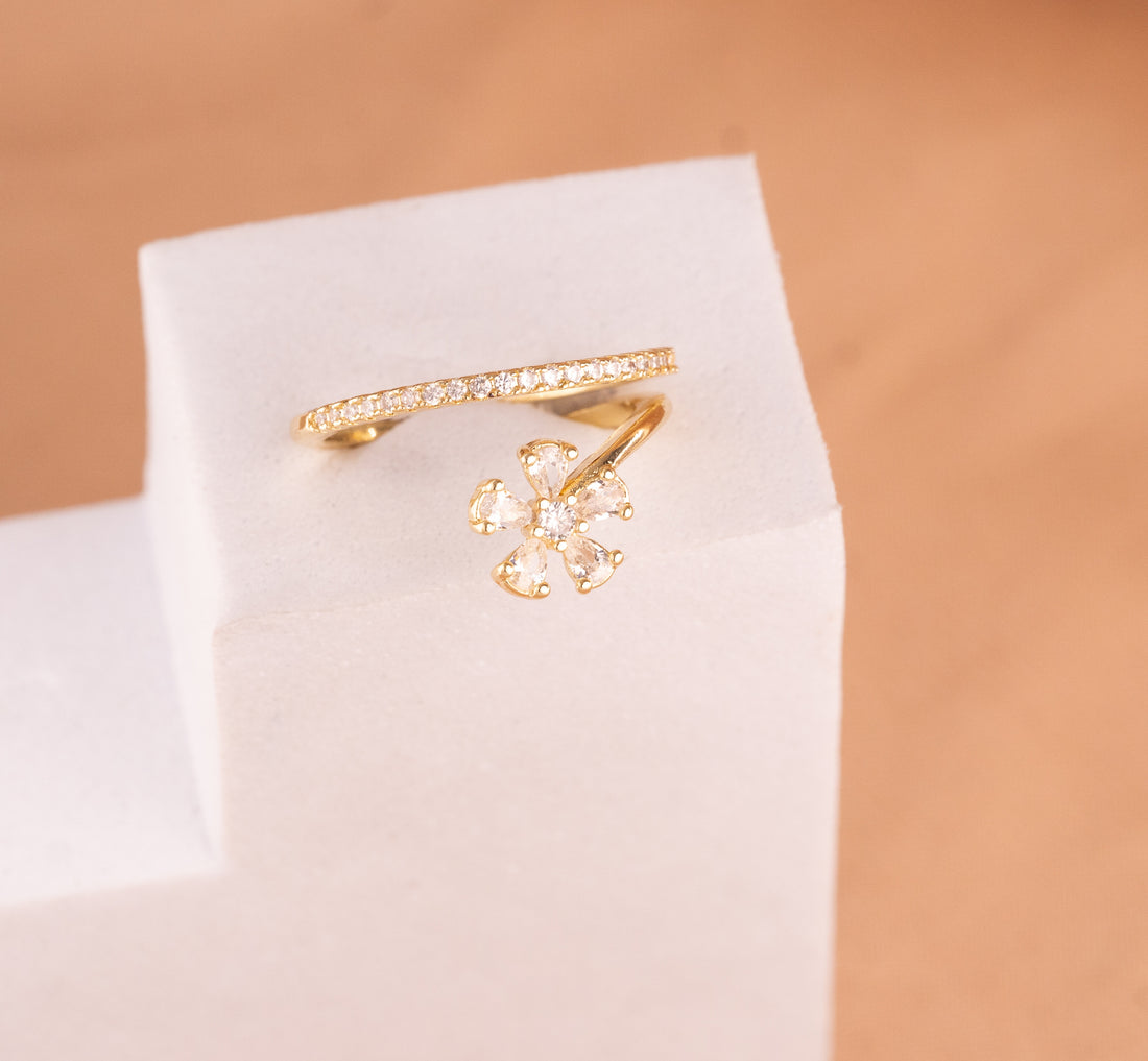 Anillo Azucena Dorado Ref:A2620