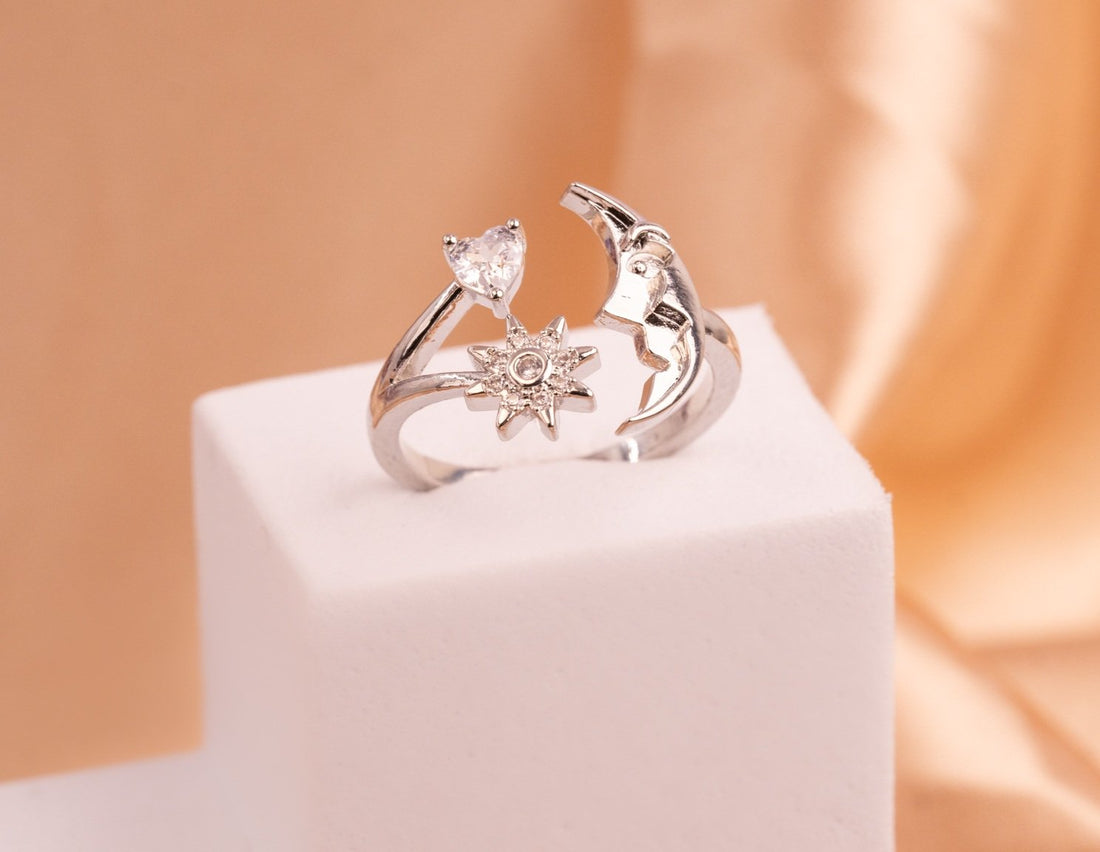 Anillo Cara Luna Plateado Ref: A1540