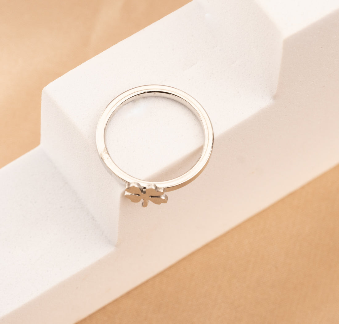 Anillo Trébol Plateado Talla 7 Ref: A2020