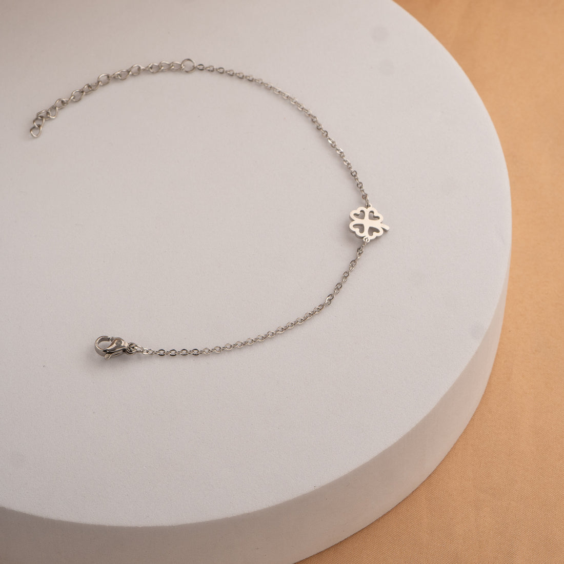 Pulsera Trébol Plateada Ref: I908