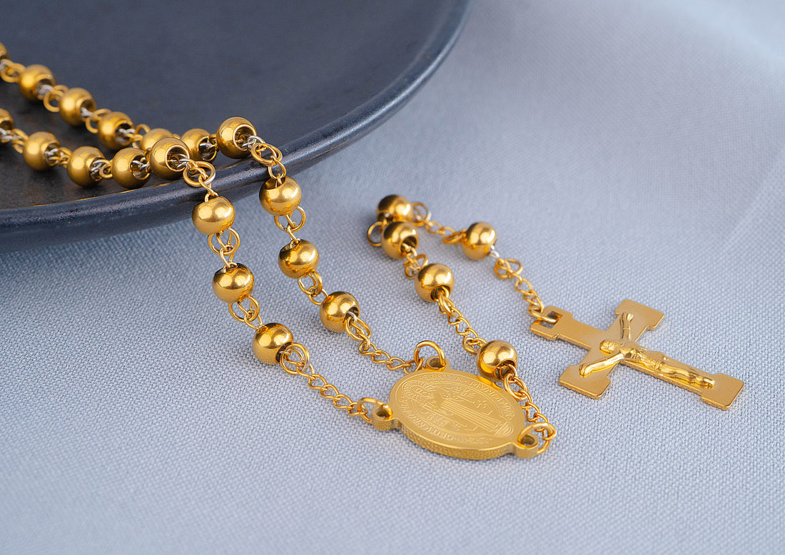 Camándula San Benito Dorada Ref: F945