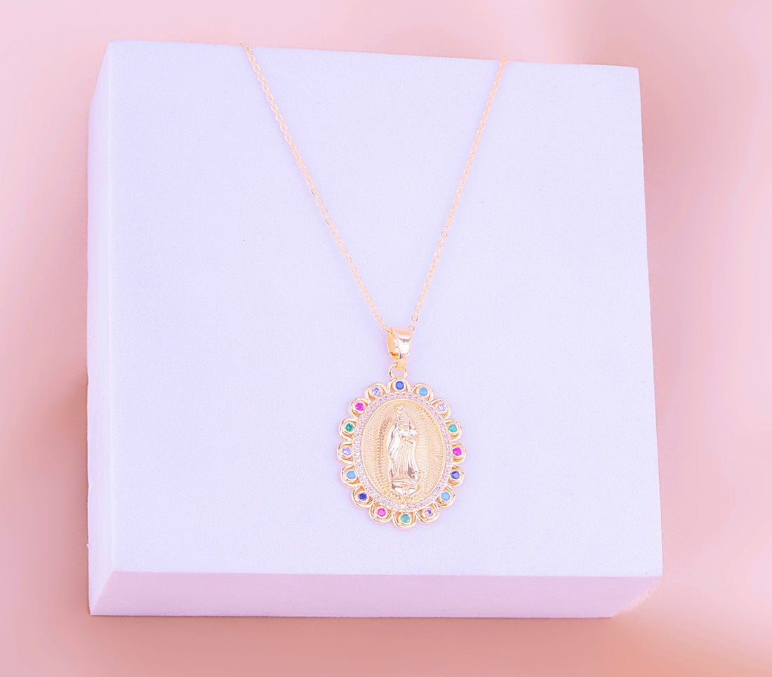 Cadena Virgen Circones Colores Ref:C126