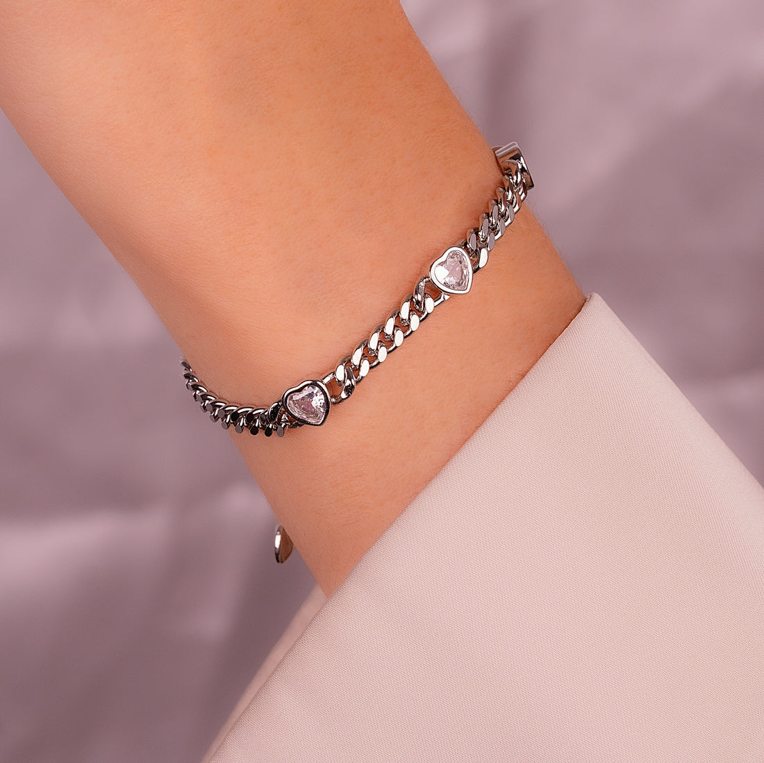 Pulsera Tres Corazones Plateada Ref: I1148