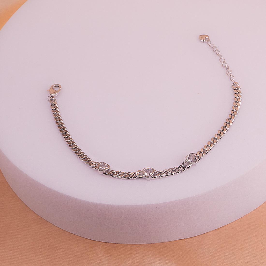 Pulsera Tres Corazones Plateada Ref: I1148