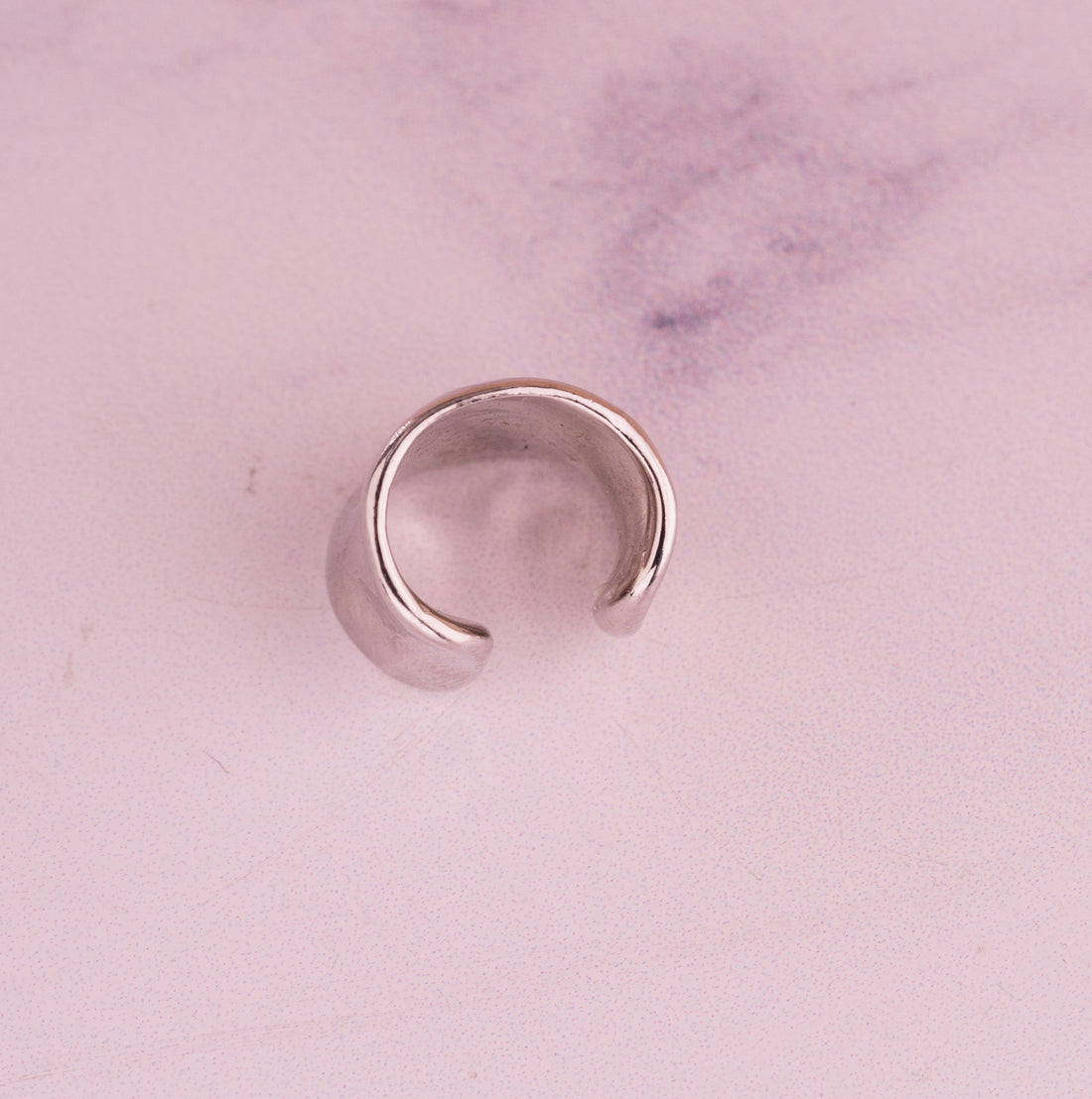 Ear Cuff Corrugado Plateado Ref: E132