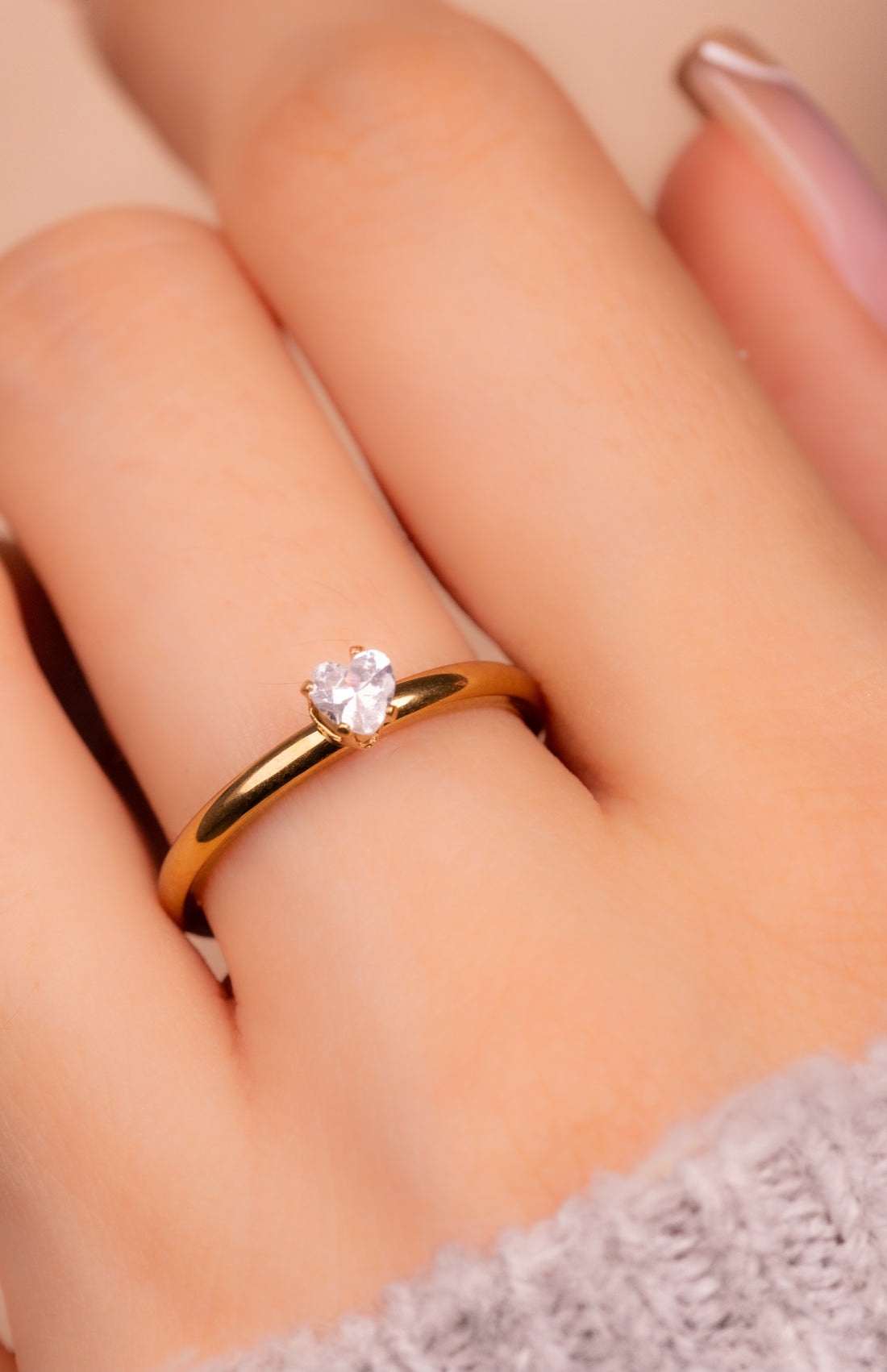 Anillo Corazón Mini Circón Dorado Ref:A1880