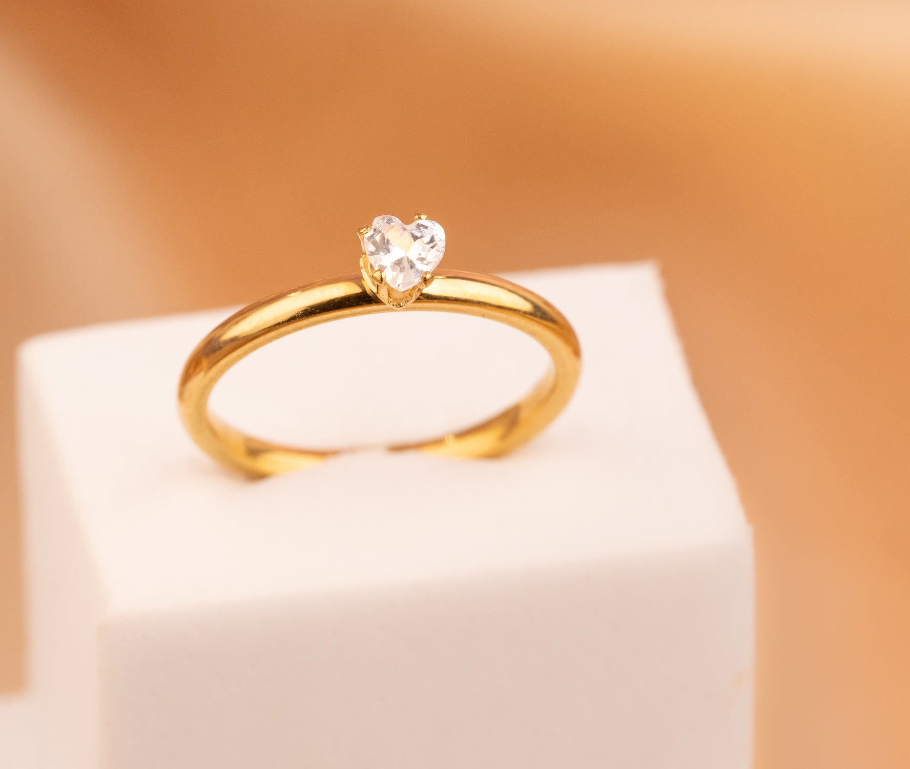 Anillo Corazón Mini Circón Dorado Ref:A1880