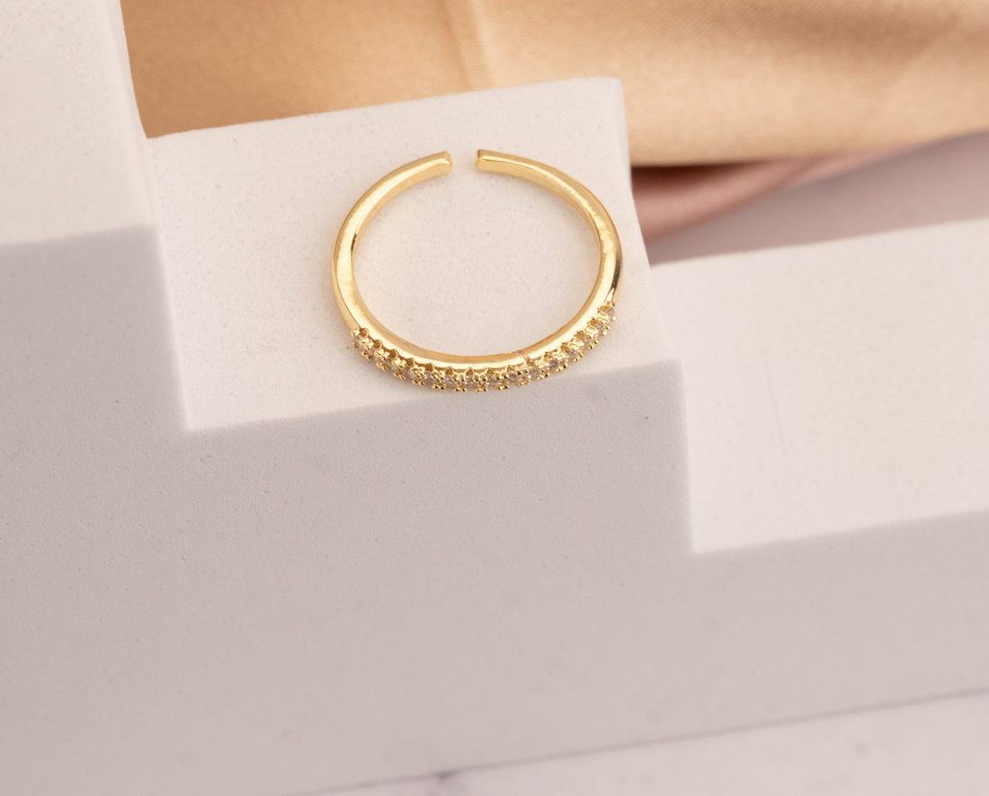 Argolla Dorada Circones Blancos Ref: A583