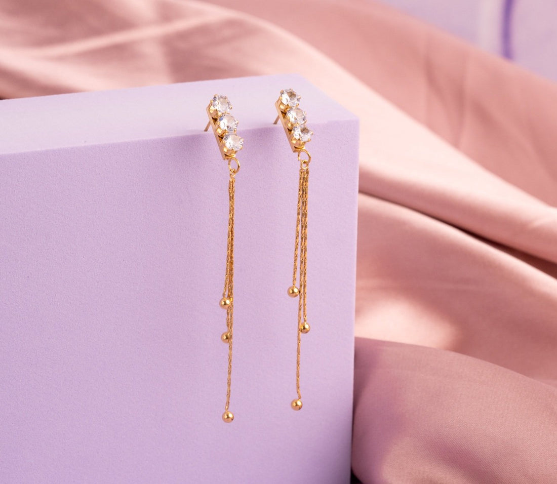 Aretes Triple Circón Dorados Ref: B2681