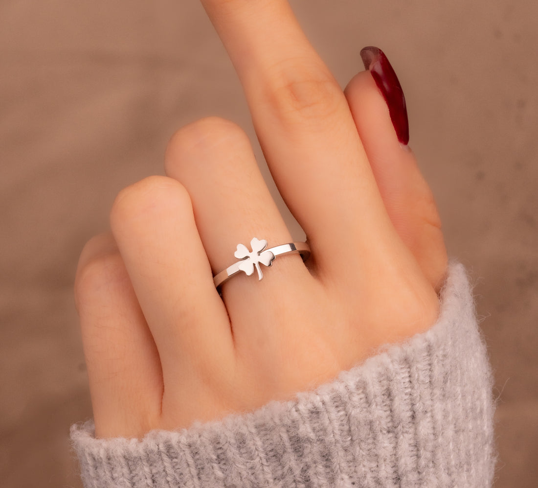 Anillo Trébol Plateado Talla 7 Ref: A2020