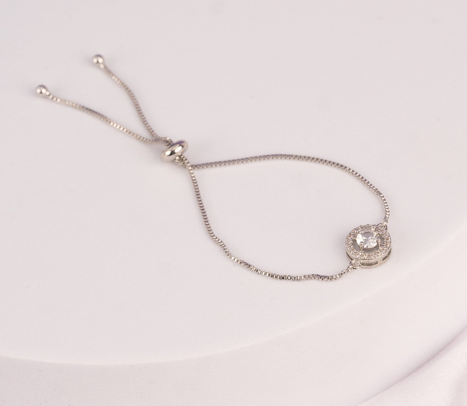 Pulsera Regina Plateada  Ref: I509