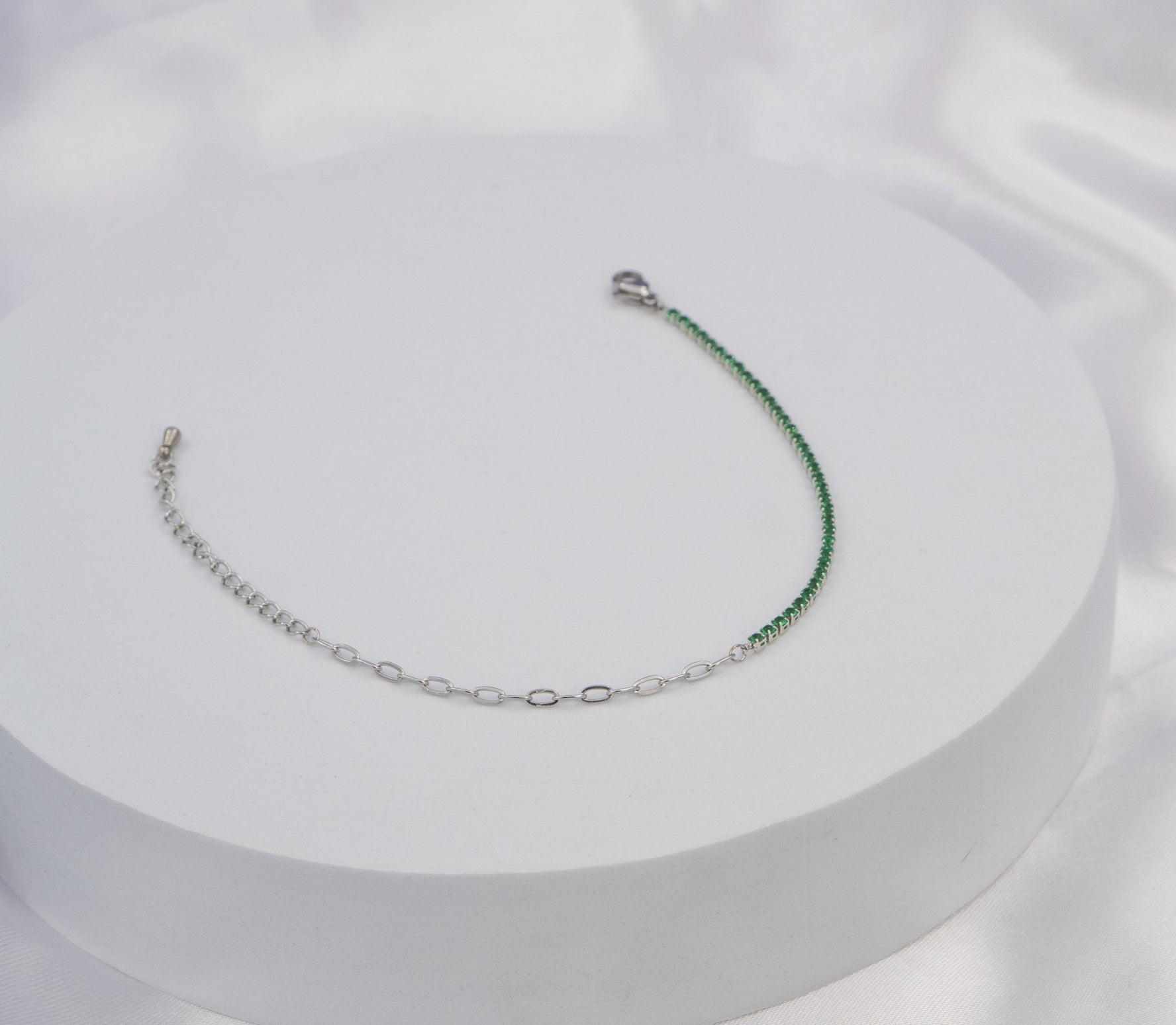 Pulsera Plateada Circones Verdes Ref: I589