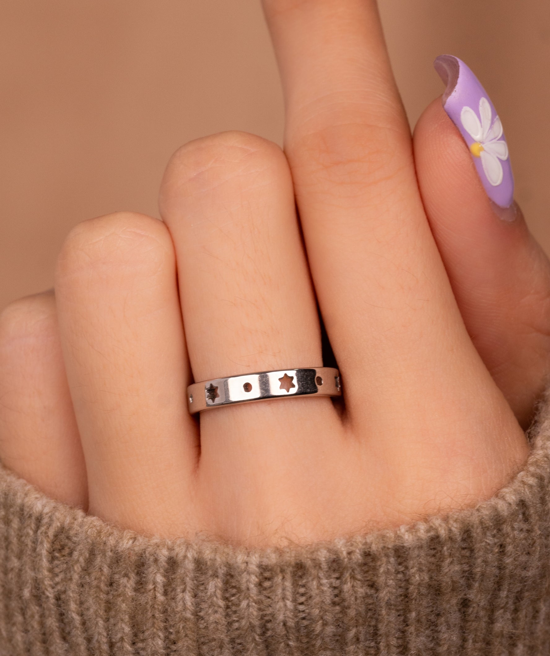 Argolla  Estrellas Plateada Talla 7 Ref:A425