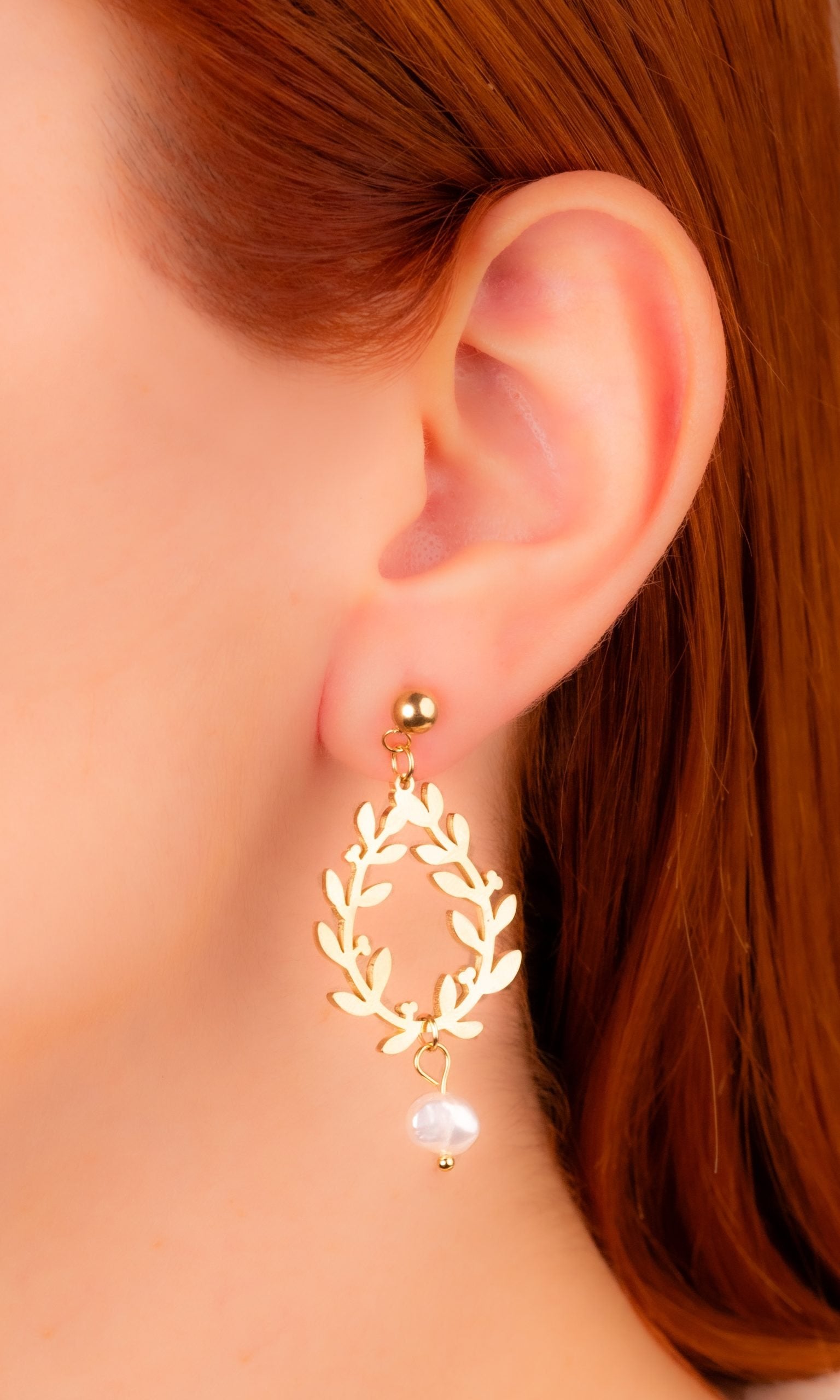 Aretes Romanos Perlas  Dorados Ref: B684