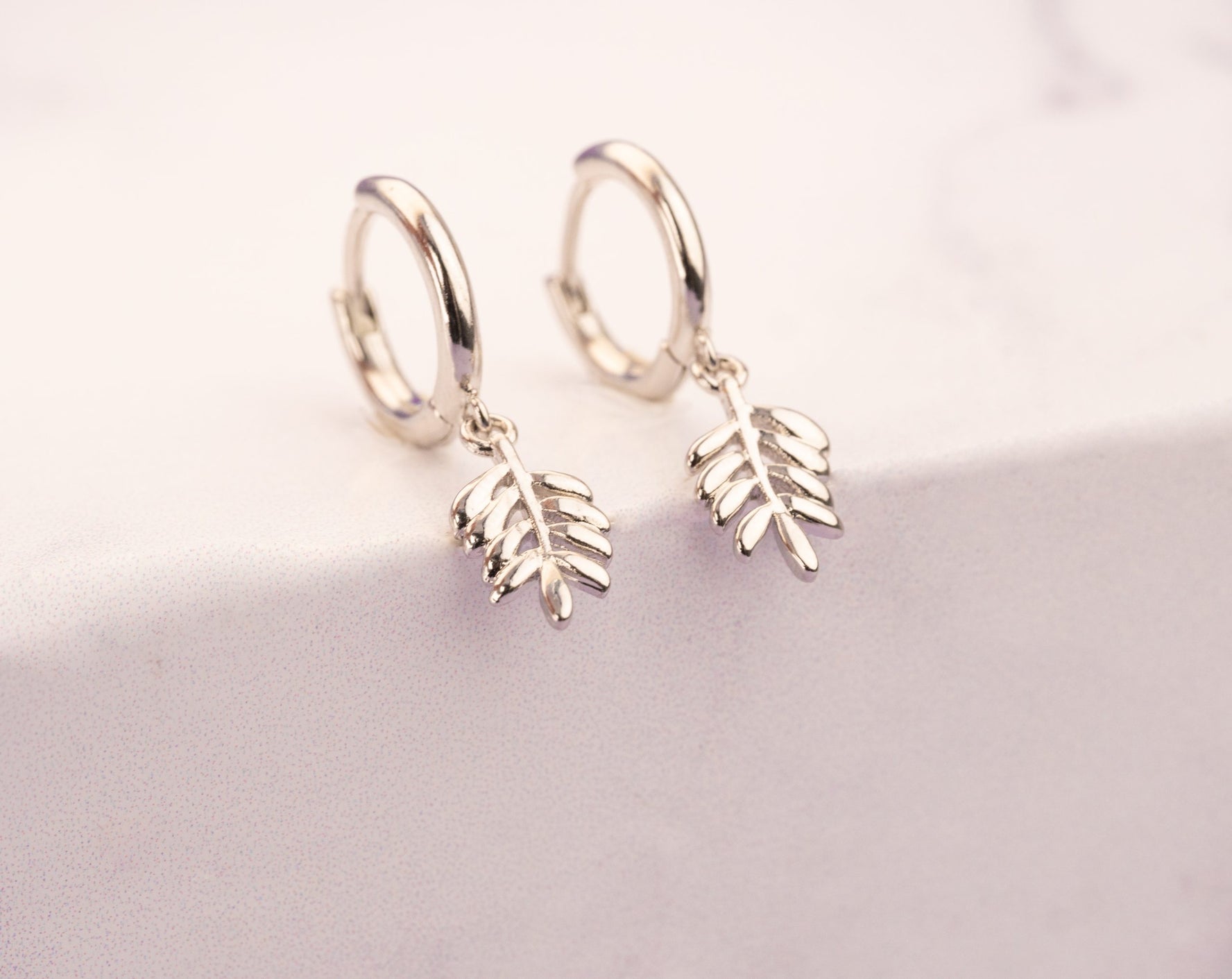 Candongas Hojas Plateadas Ref: B186