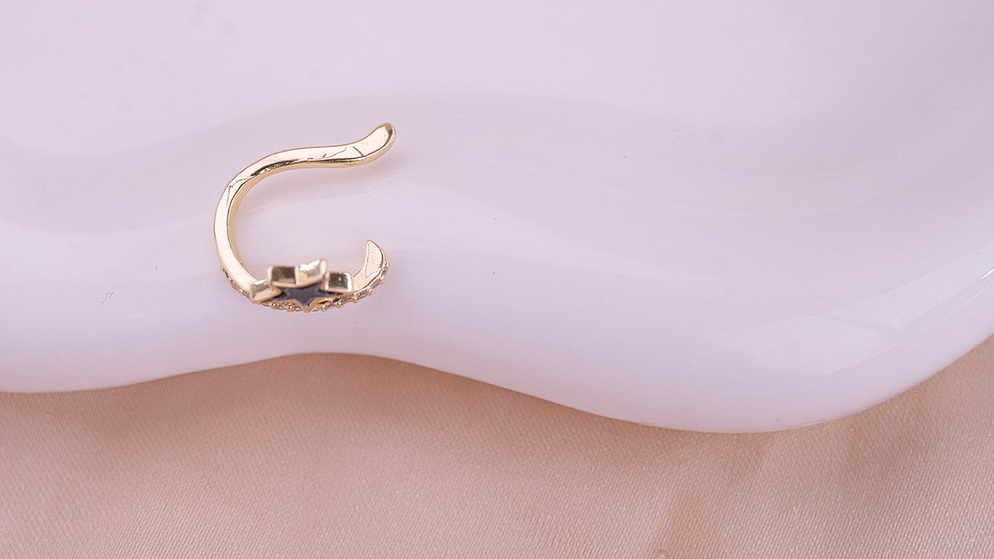 Ear Cuff Estrella Negra Ref: E487