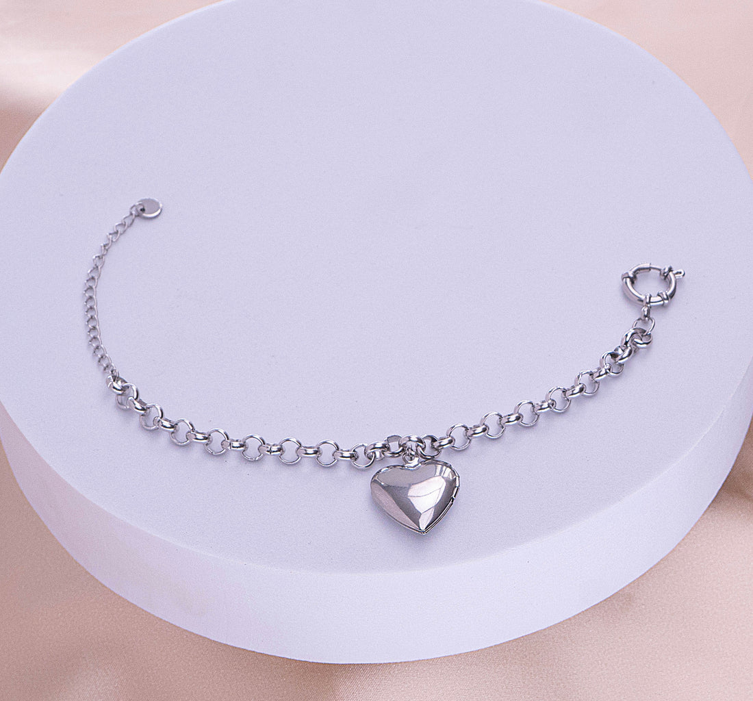 Pulsera Relicario Corazón Plateado Ref: I191