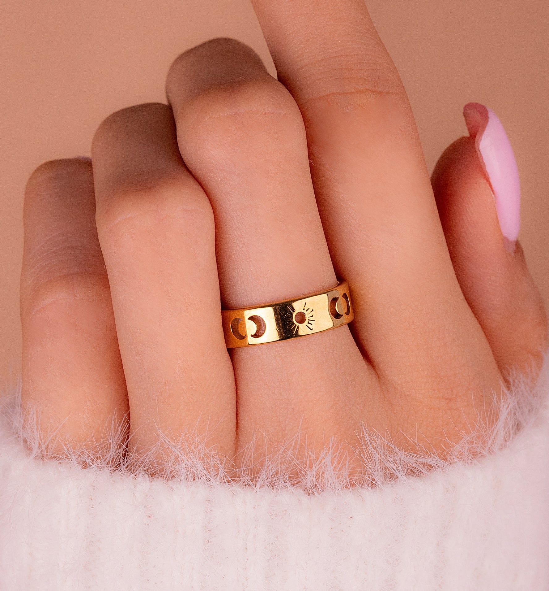 Argolla Sol Lunas Dorada Talla 7 Ref:A3600