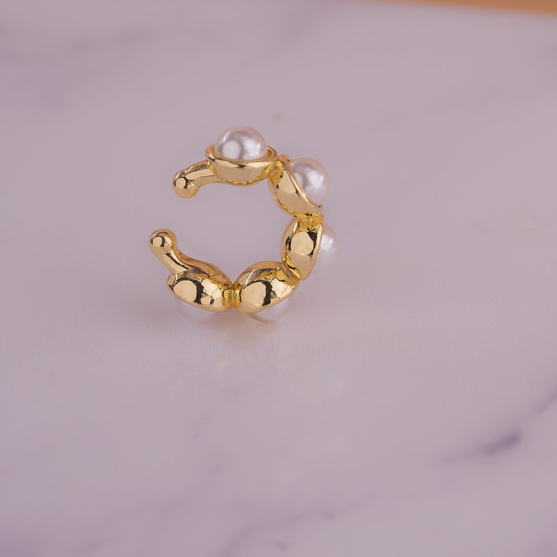 Ear Cuff Perlas Dorado Ref:E070