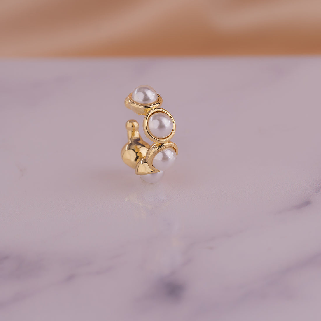 Ear Cuff Perlas Dorado Ref:E070