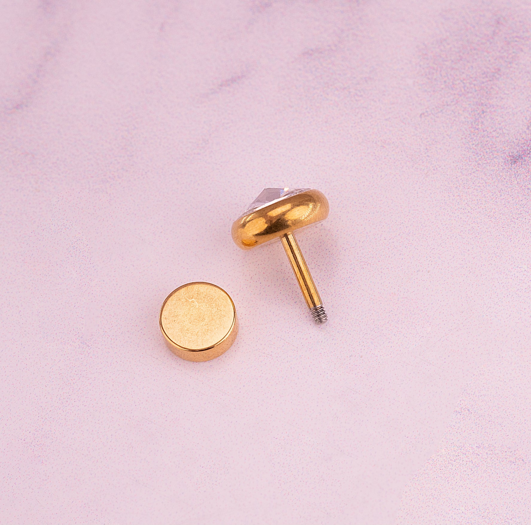 Topo Dorado Circón Hombre Ref: F147